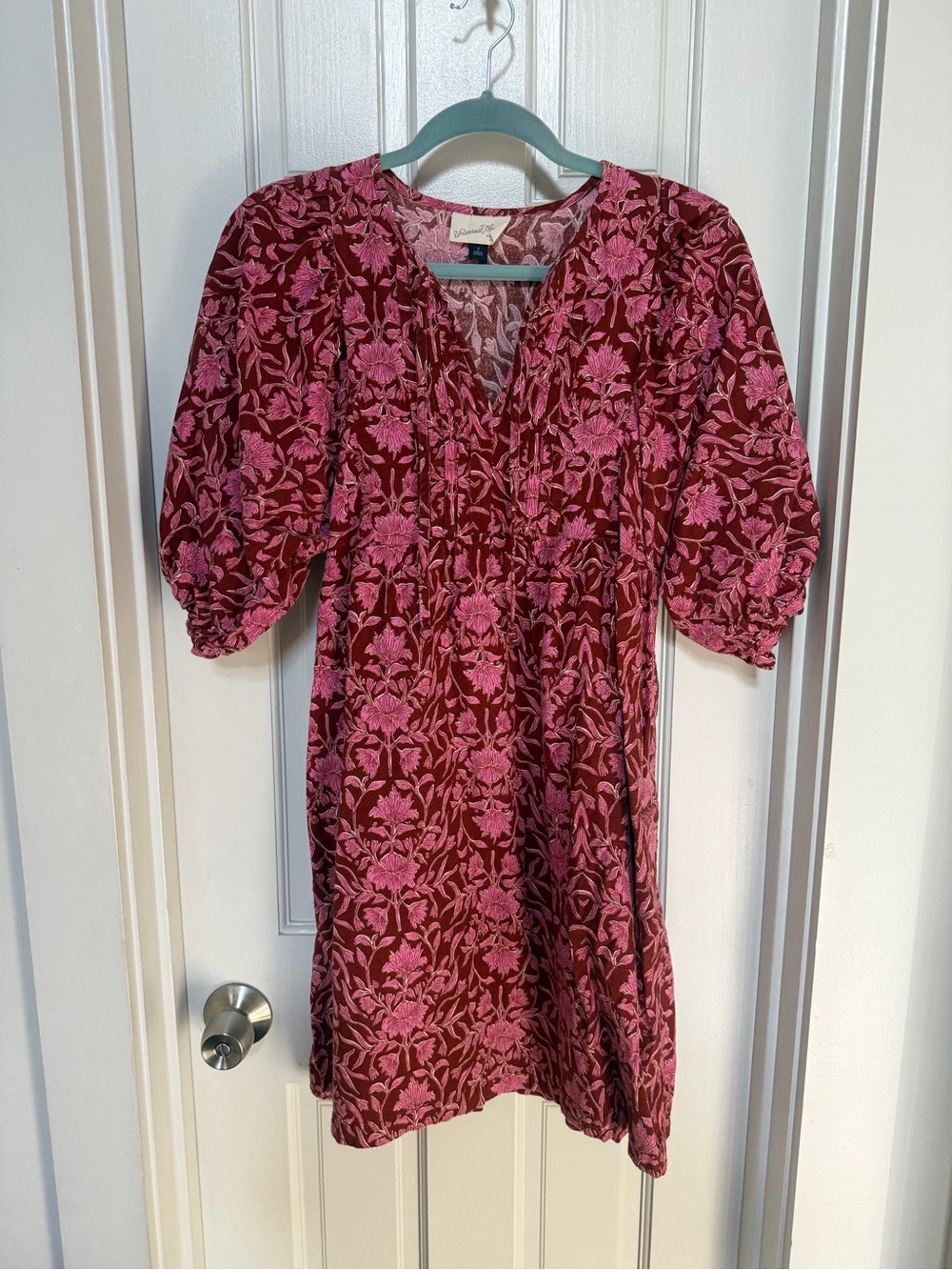Universal Thread Pink Floral V-Neck Puff Sleeve Mini Dress